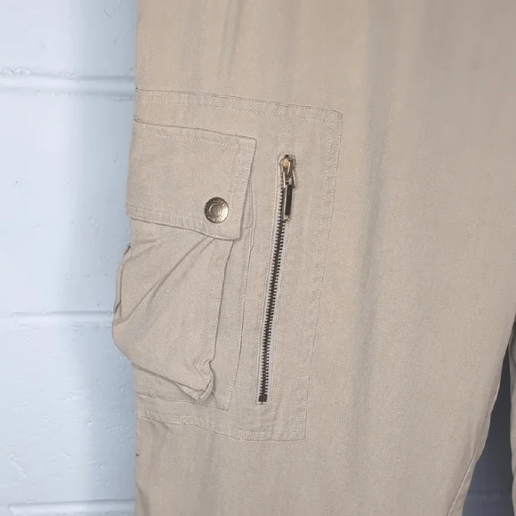 Ralph Lauren Women's Beige Cargo Pants - Picture 3 of 5